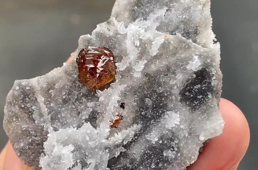 Sphalerite - image 5