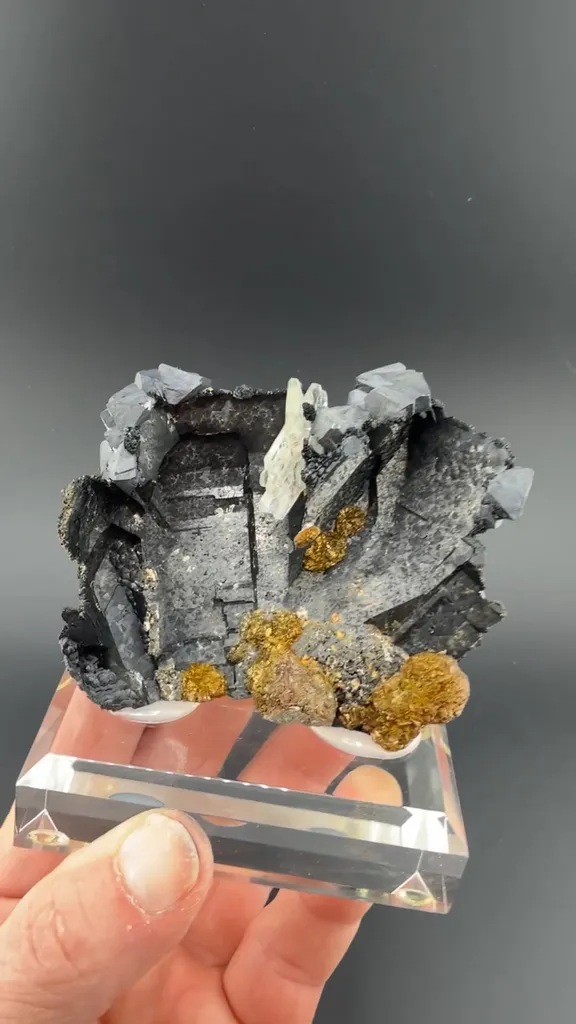 Sphalerite after Calcite with Pyrite image