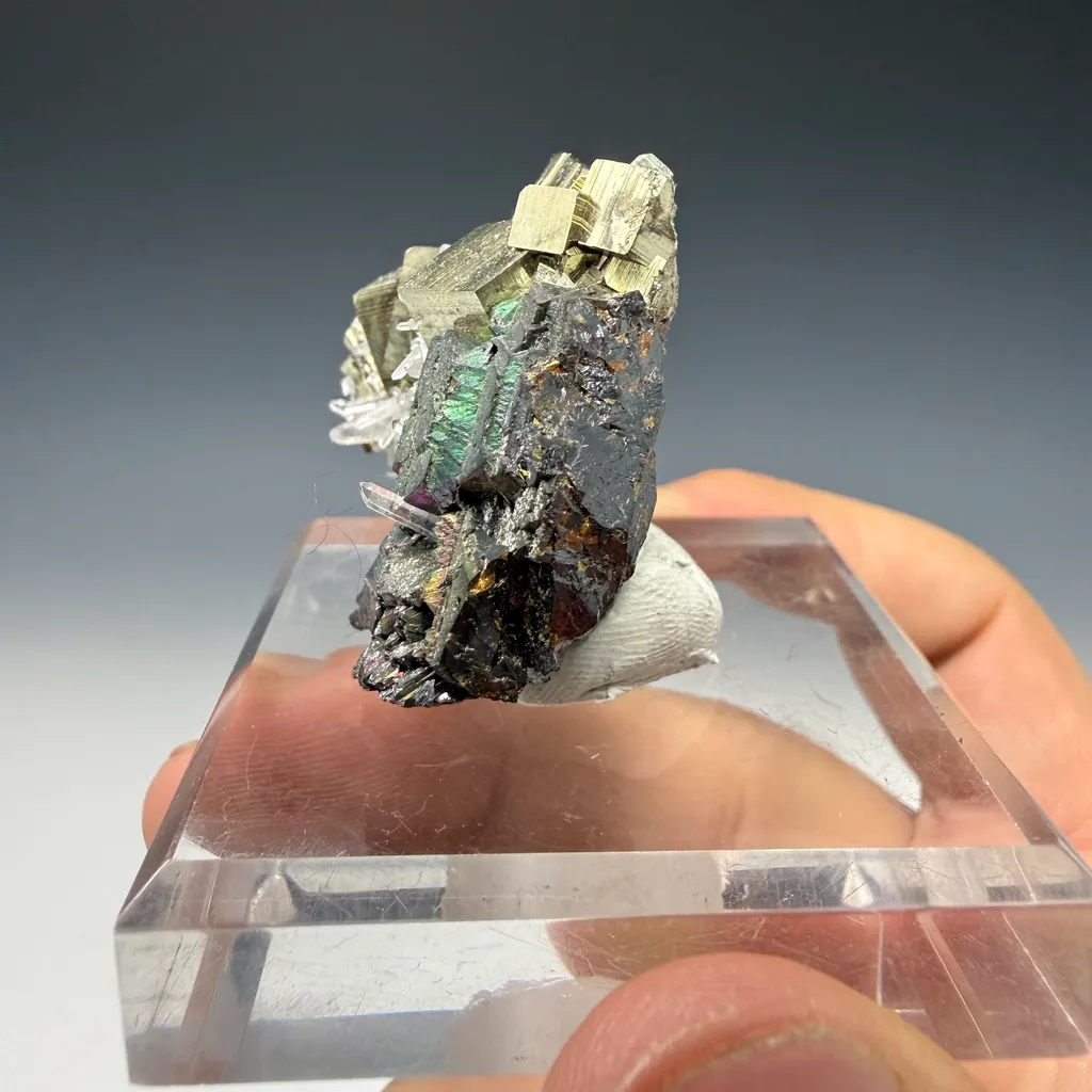 Sphalerite and Pyrite - image 2