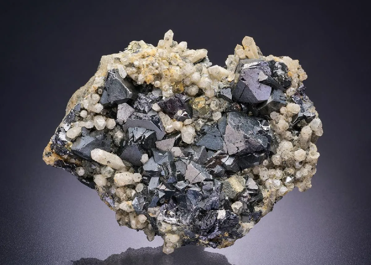 SPHALERITE and PYRITE on QUARTZ - image 1
