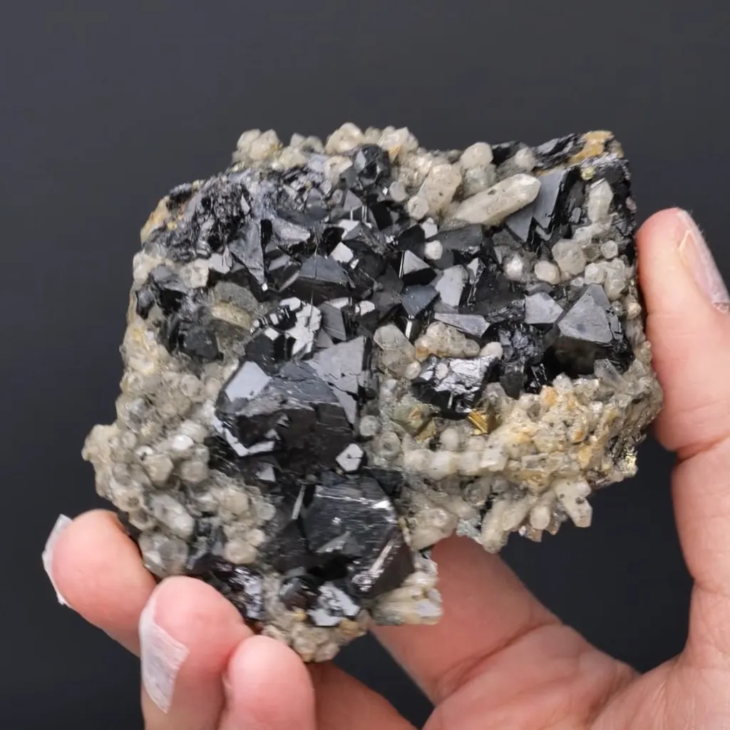 Sphalerite and Pyrite on Quartz - image 2