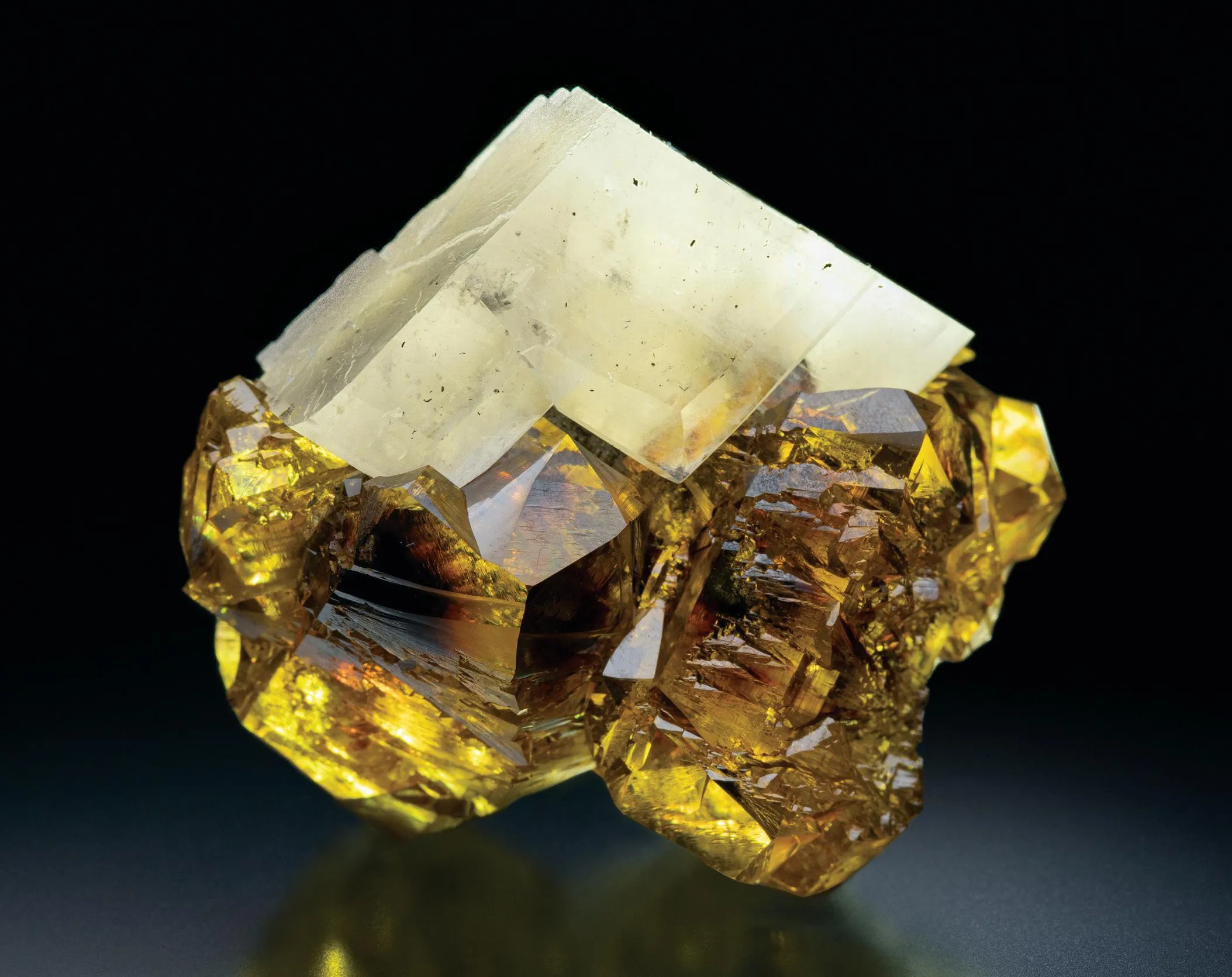 Sphalerite, Calcite - image 1