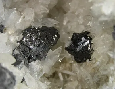 Sphalerite, Calcite - image 2