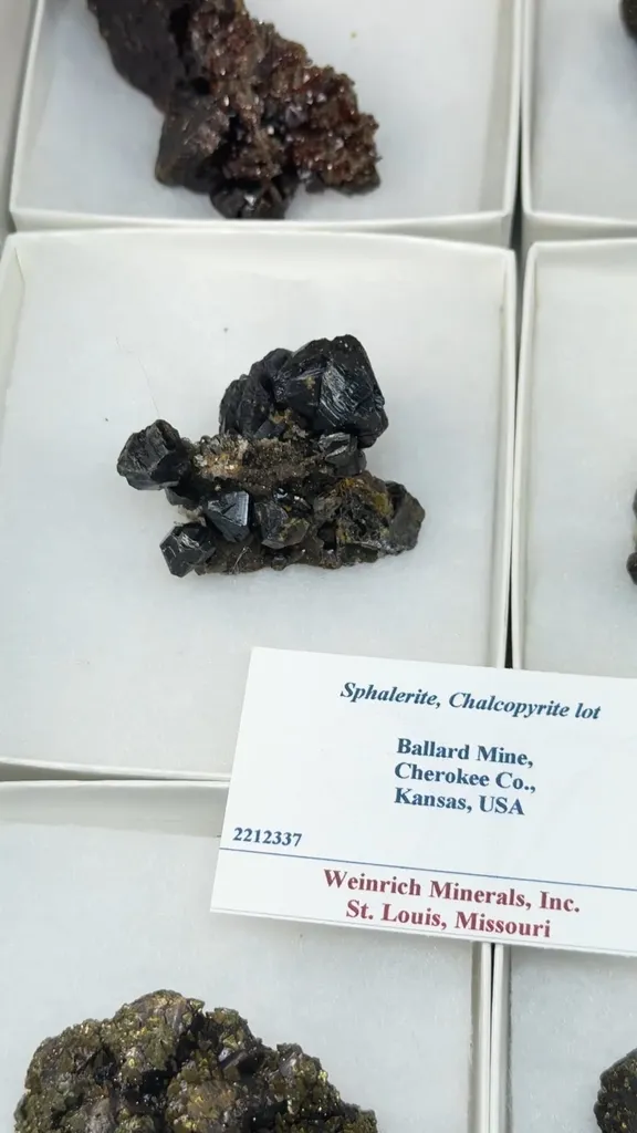 Sphalerite, Chalcopyrite lot - image 2