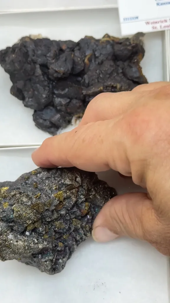 Sphalerite, Chalcopyrite lot - image 1