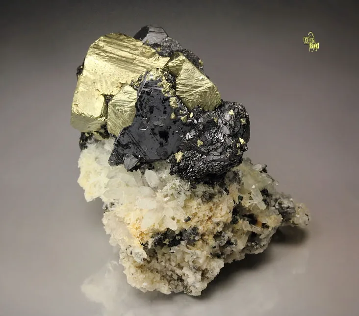 SPHALERITE, CHALCOPYRITE, QUARTZ image