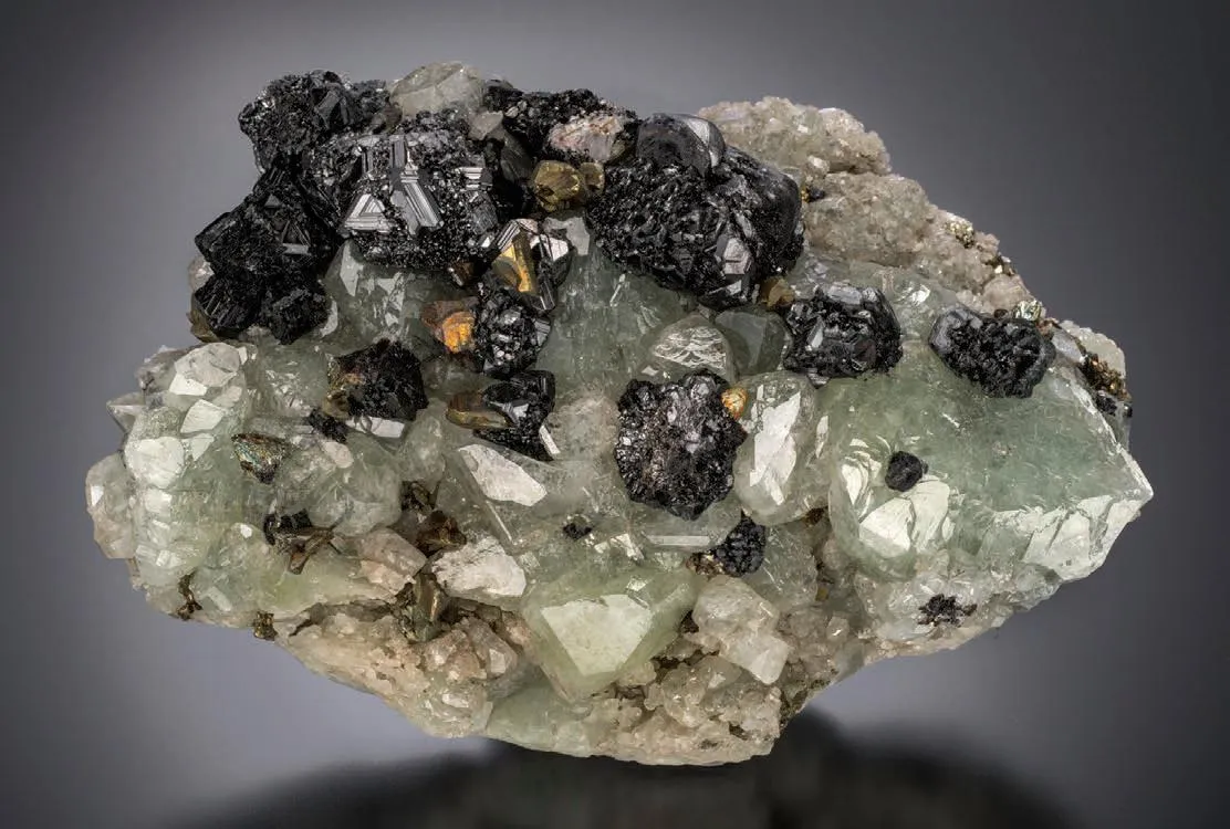 Sphalerite, Datolite - image 1