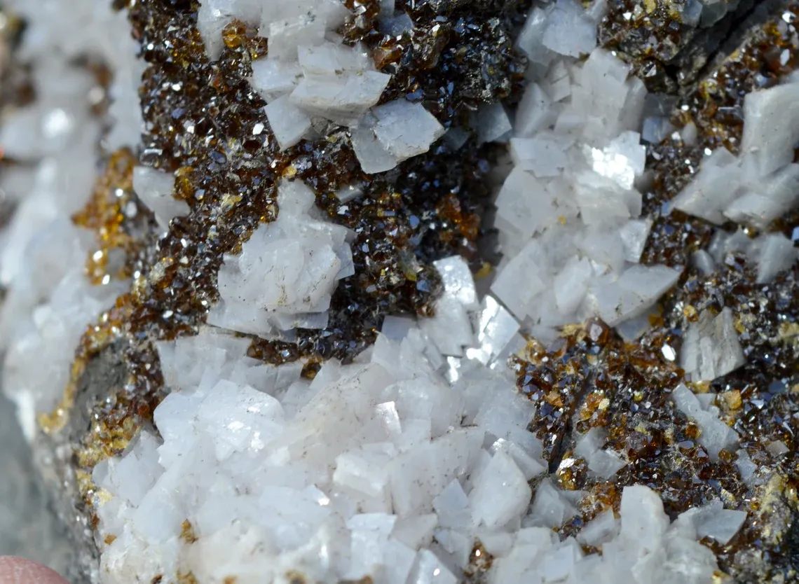 Sphalerite & Dolomite 1970 grams - Trèves, Le Vigan, Gard, Occitanie, France - image 8