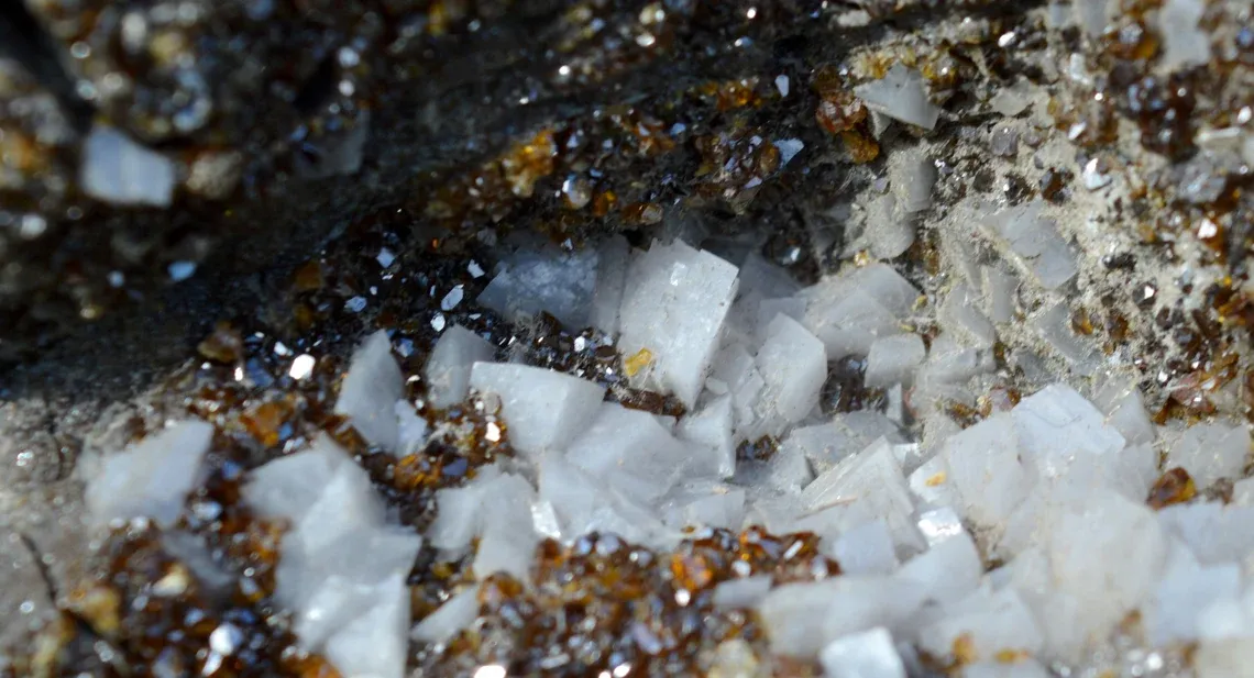 Sphalerite & Dolomite 1970 grams - Trèves, Le Vigan, Gard, Occitanie, France - image 6