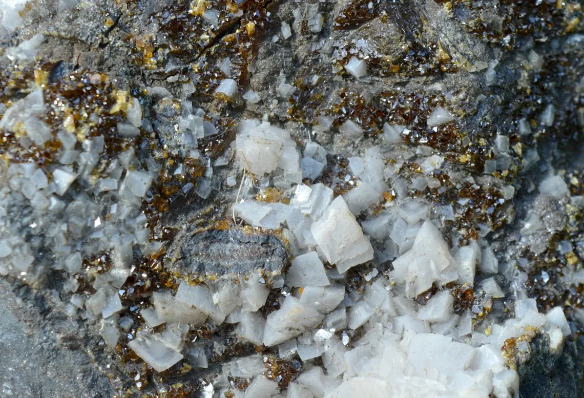 Sphalerite & Dolomite 1970 grams - Trèves, Le Vigan, Gard, Occitanie, France - image 7