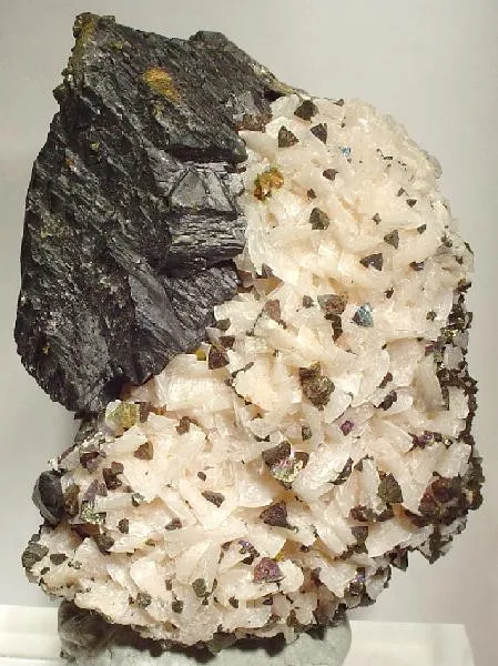 Sphalerite, Dolomite, Chalcopyrite image