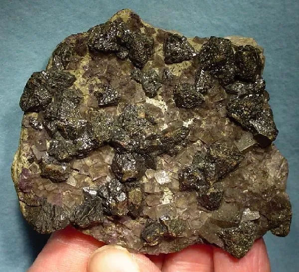 Sphalerite, Fluorite - image 1