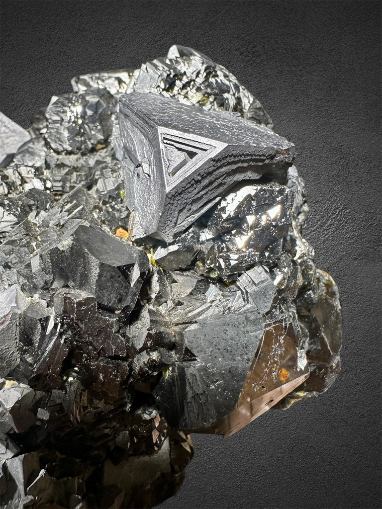 Sphalerite from Bulgaria, Smolyan Province, Madan ore field, Septemvri Mine image