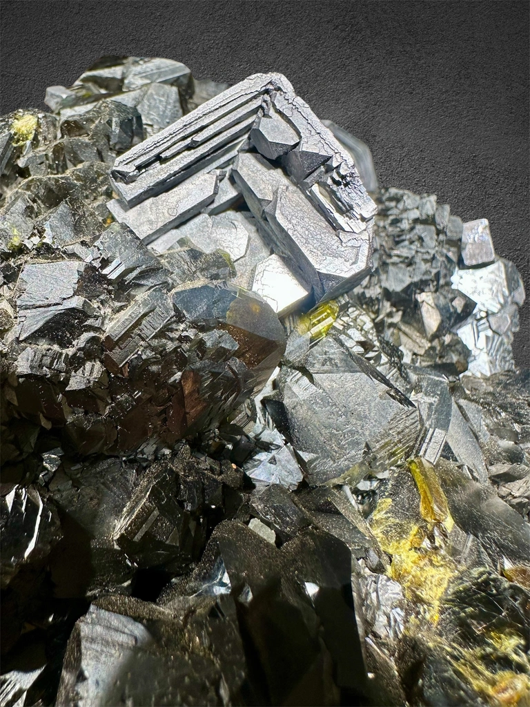 Sphalerite from Bulgaria, Smolyan Province, Madan ore field, Septemvri Mine - image 4