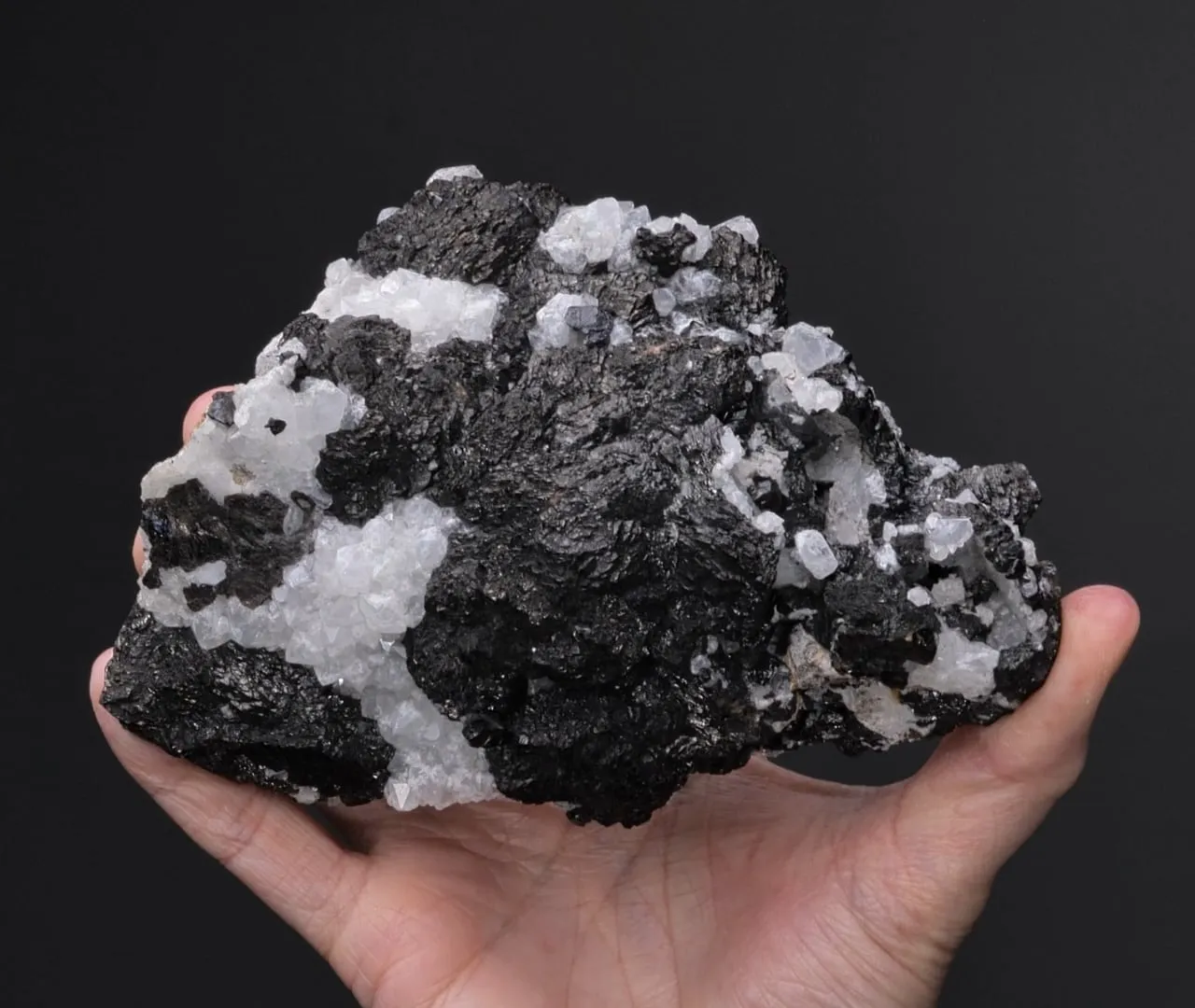 Sphalerite on Quartz - image 2