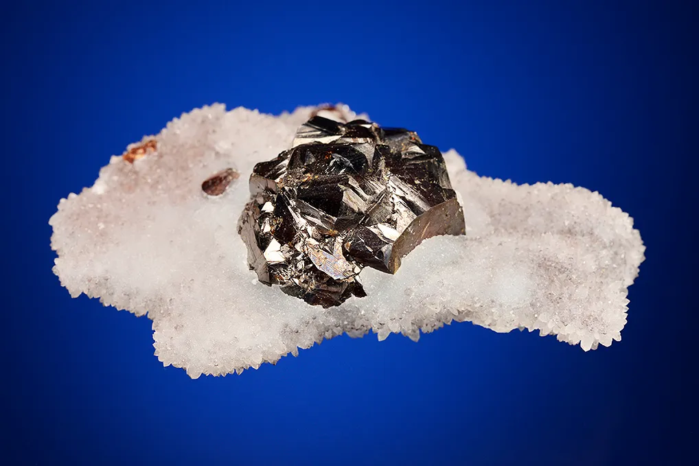 Sphalerite on Quartz - image 3