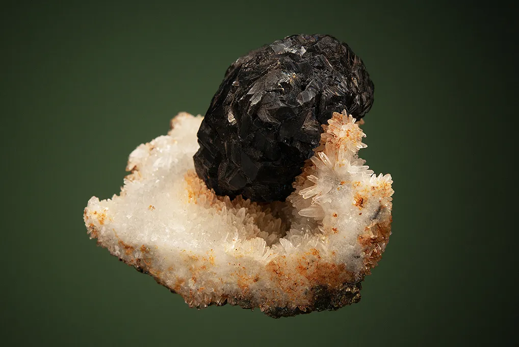 Sphalerite on Quartz - image 2