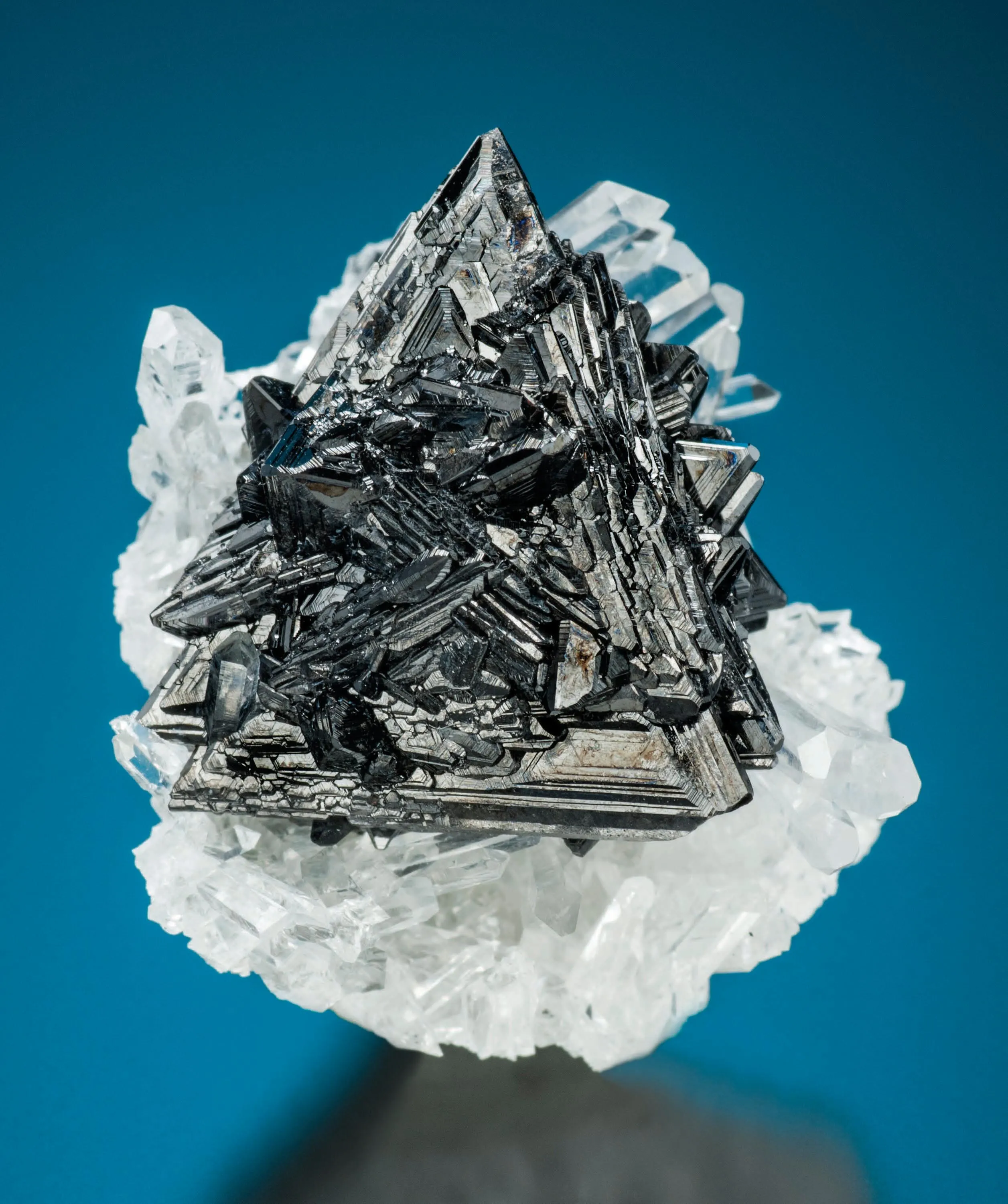 Sphalerite on Quartz - image 1