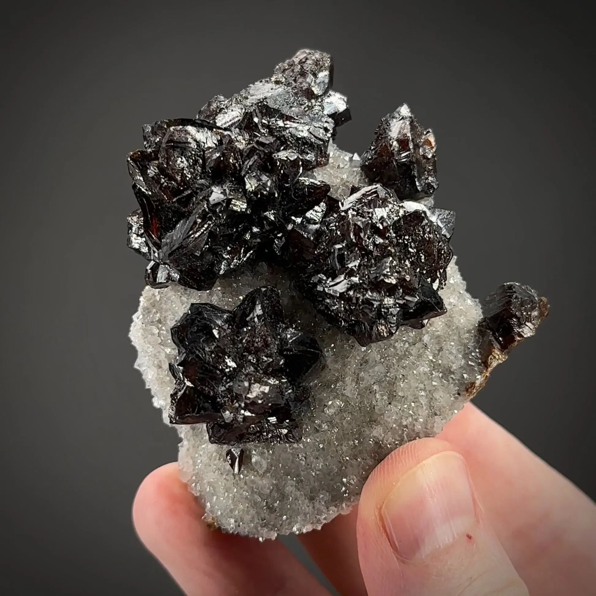 Sphalerite on Quartz - image 1