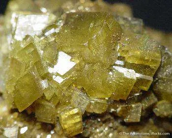 Sphalerite on Siderite on Quartz - image 3