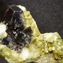 Sphalerite on Siderite on Quartz - image 5