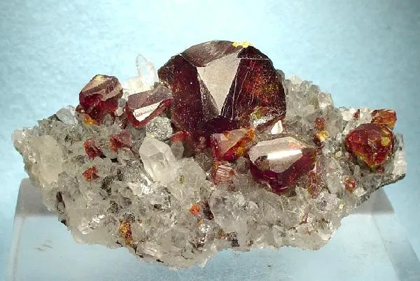 Sphalerite, Quartz - image 1