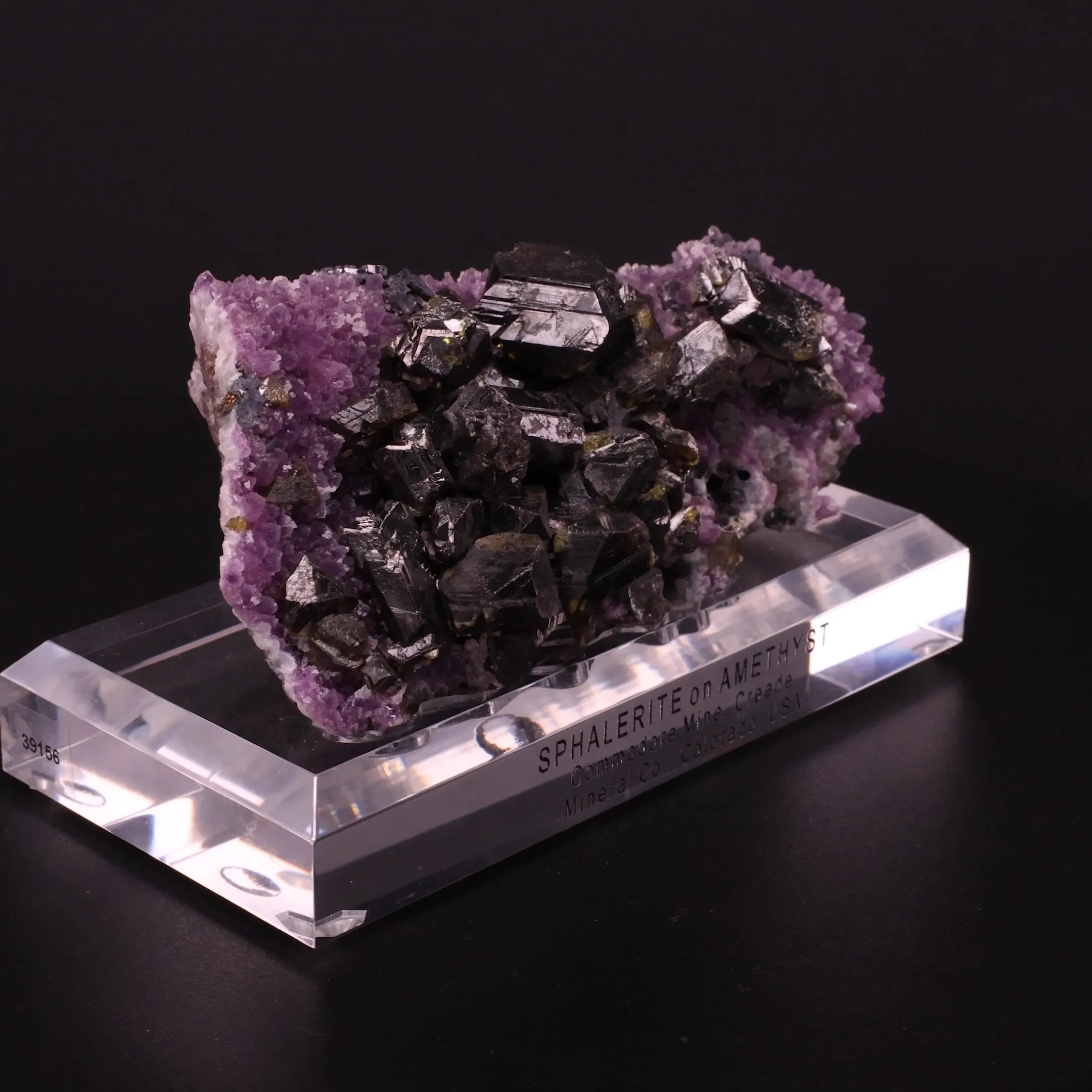 Sphalerite, Quartz v. Amethyst - image 2