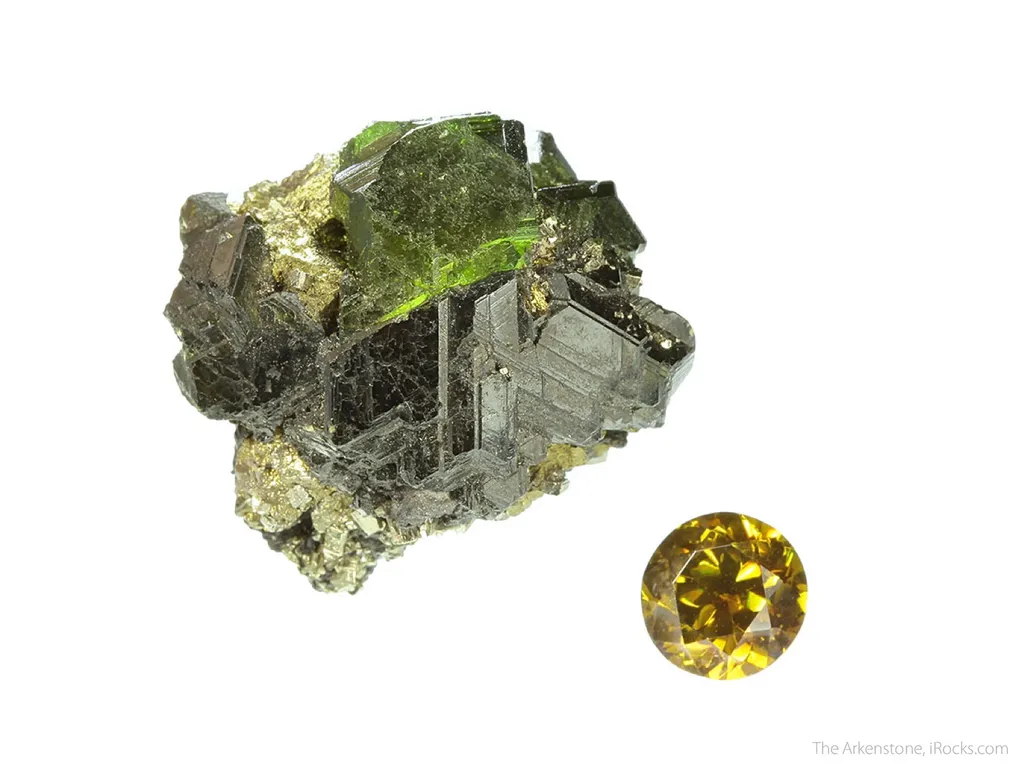 Sphalerite (rough and cut set) image