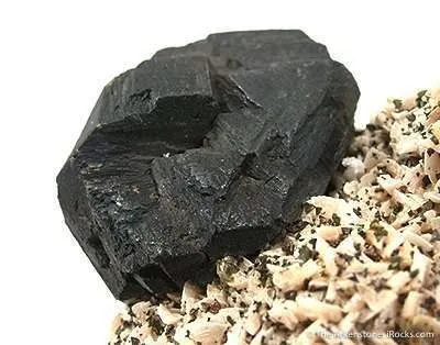 Sphalerite (Twinned!) on Dolomite - image 2