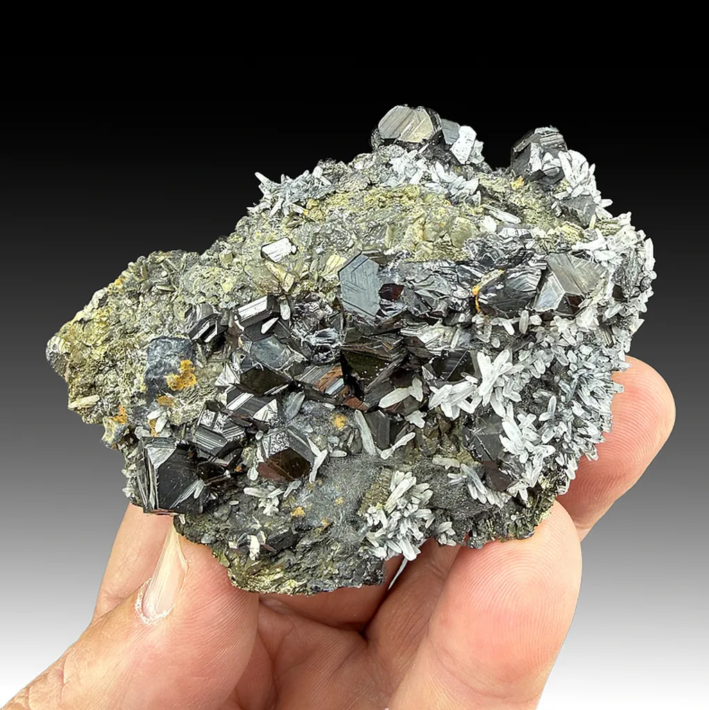 Sphalerite with Boulangerite, Quartz, Pyrite image