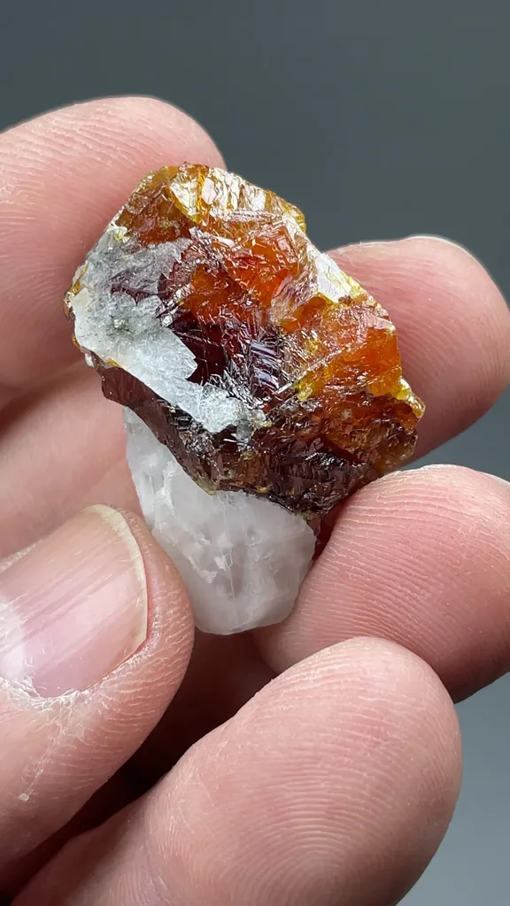 Sphalerite with Calcite - image 2