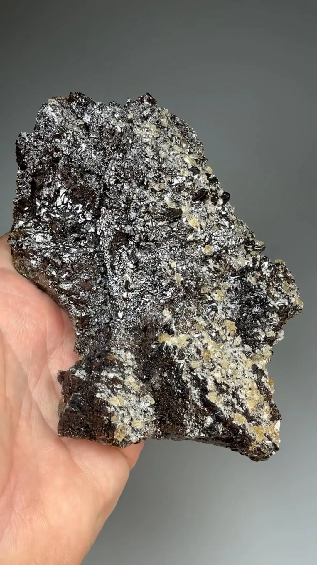 Sphalerite with Calcite - image 2