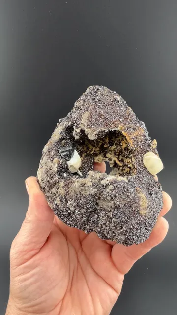 Sphalerite with Calcite