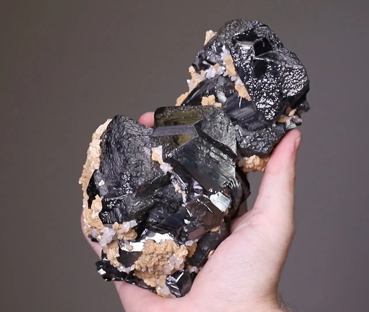 Sphalerite with Calcite - image 2