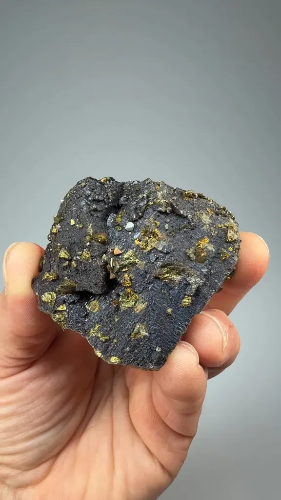 Sphalerite with Chalcopyrite image