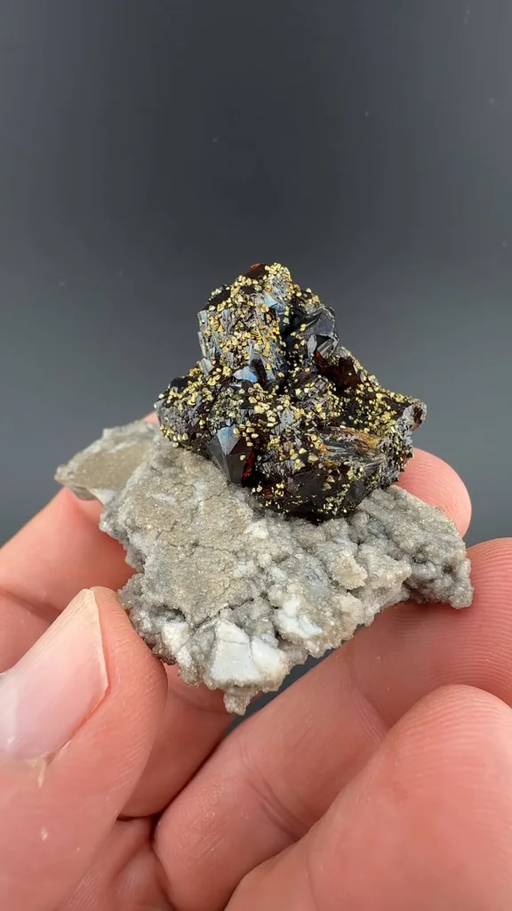 Sphalerite with Chalcopyrite - image 2