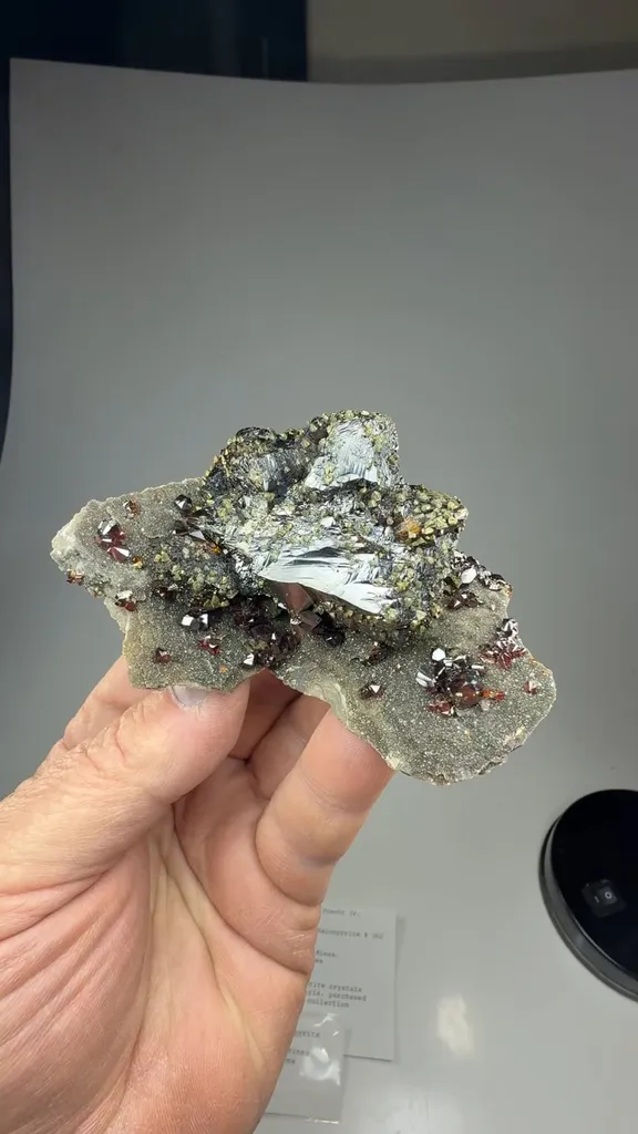 Sphalerite with Chalcopyrite - image 2