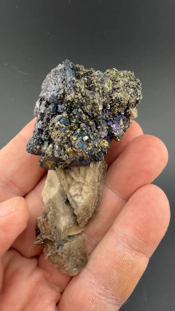 Sphalerite with Chalcopyrite image