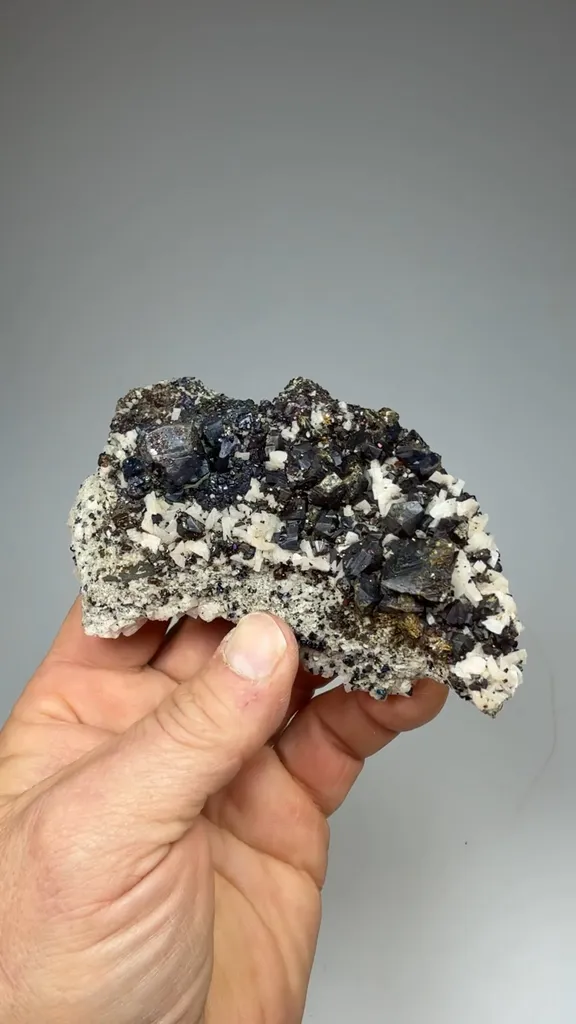 Sphalerite with Chalcopyrite - image 2