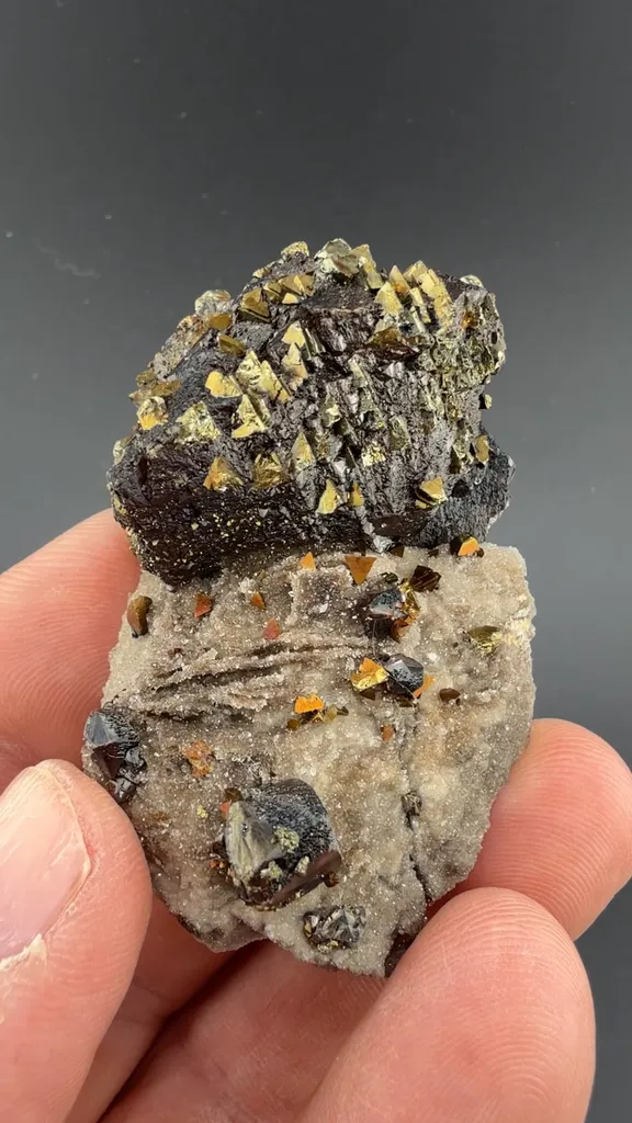 Sphalerite with Chalcopyrite image