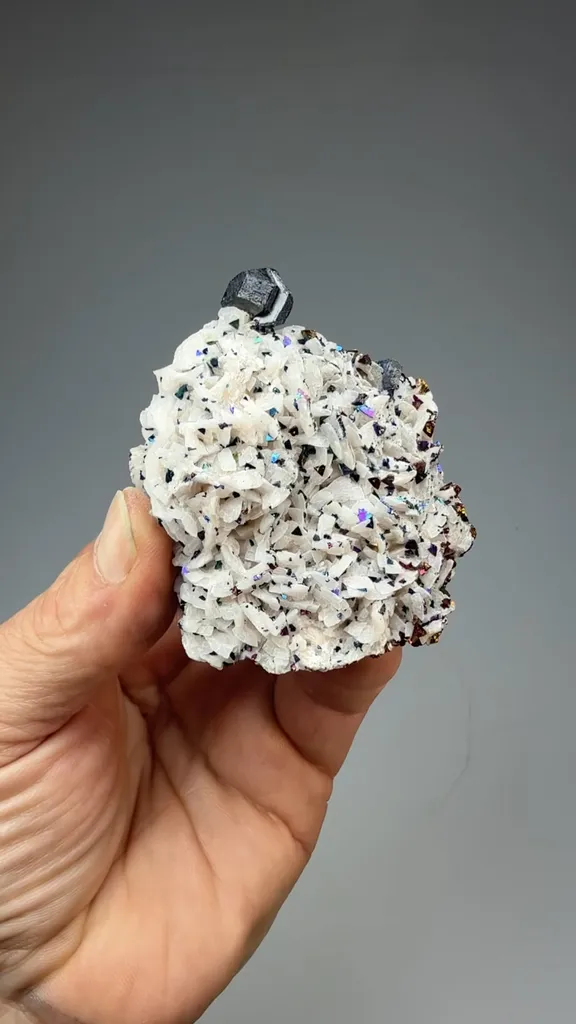 Sphalerite with Chalcopyrite, Dolomite image