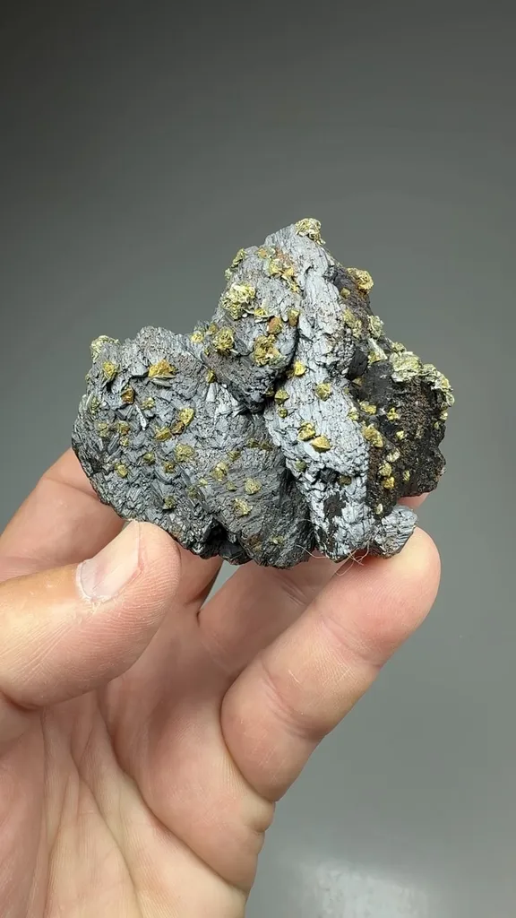 Sphalerite with Chalcopyrite - image 2
