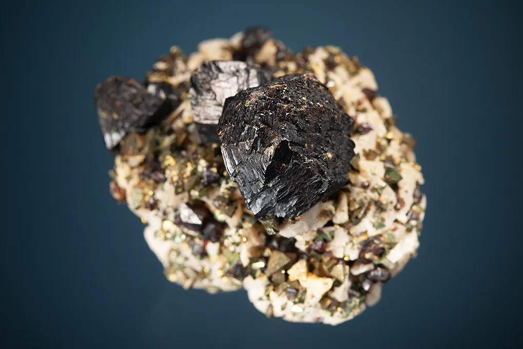Sphalerite with Chalcopyrite on Dolomite - image 4
