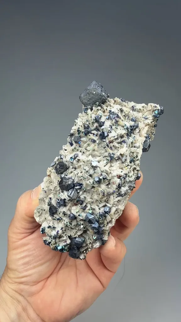 Sphalerite with Chalcopyrite on Dolomite image