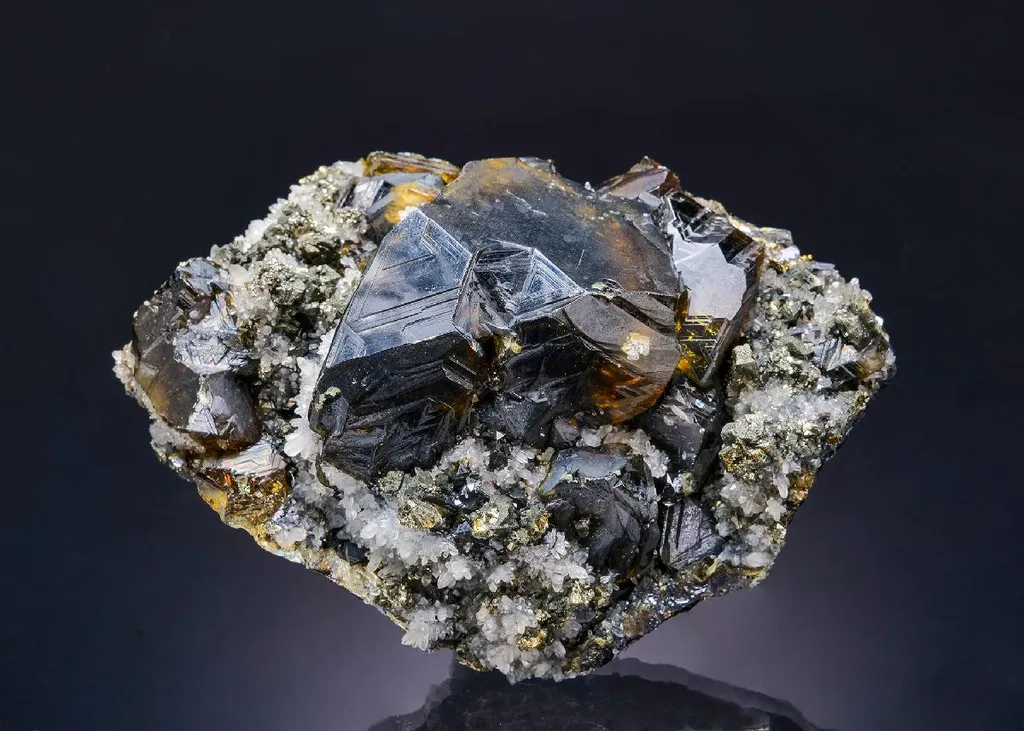 Sphalerite with Chalcopyrite on Quartz