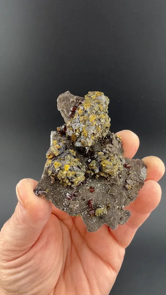 Sphalerite with Chalcopyrite, Quartz image