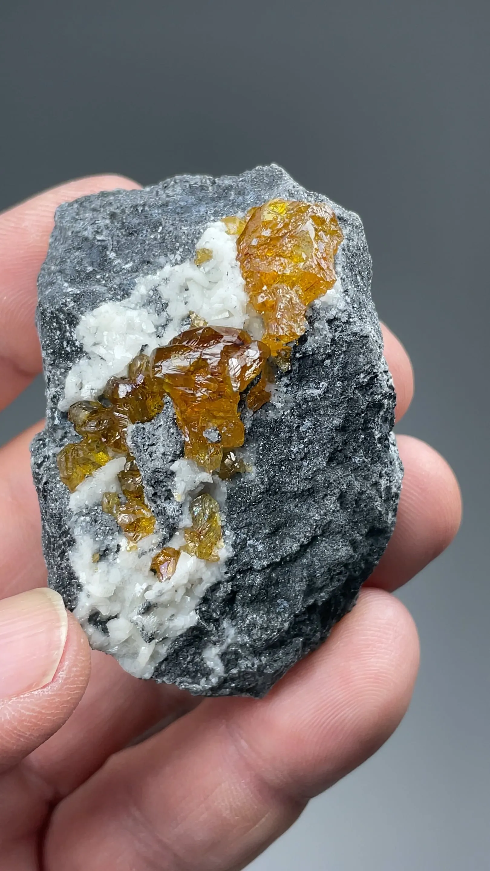 Sphalerite with Dolomite - image 3