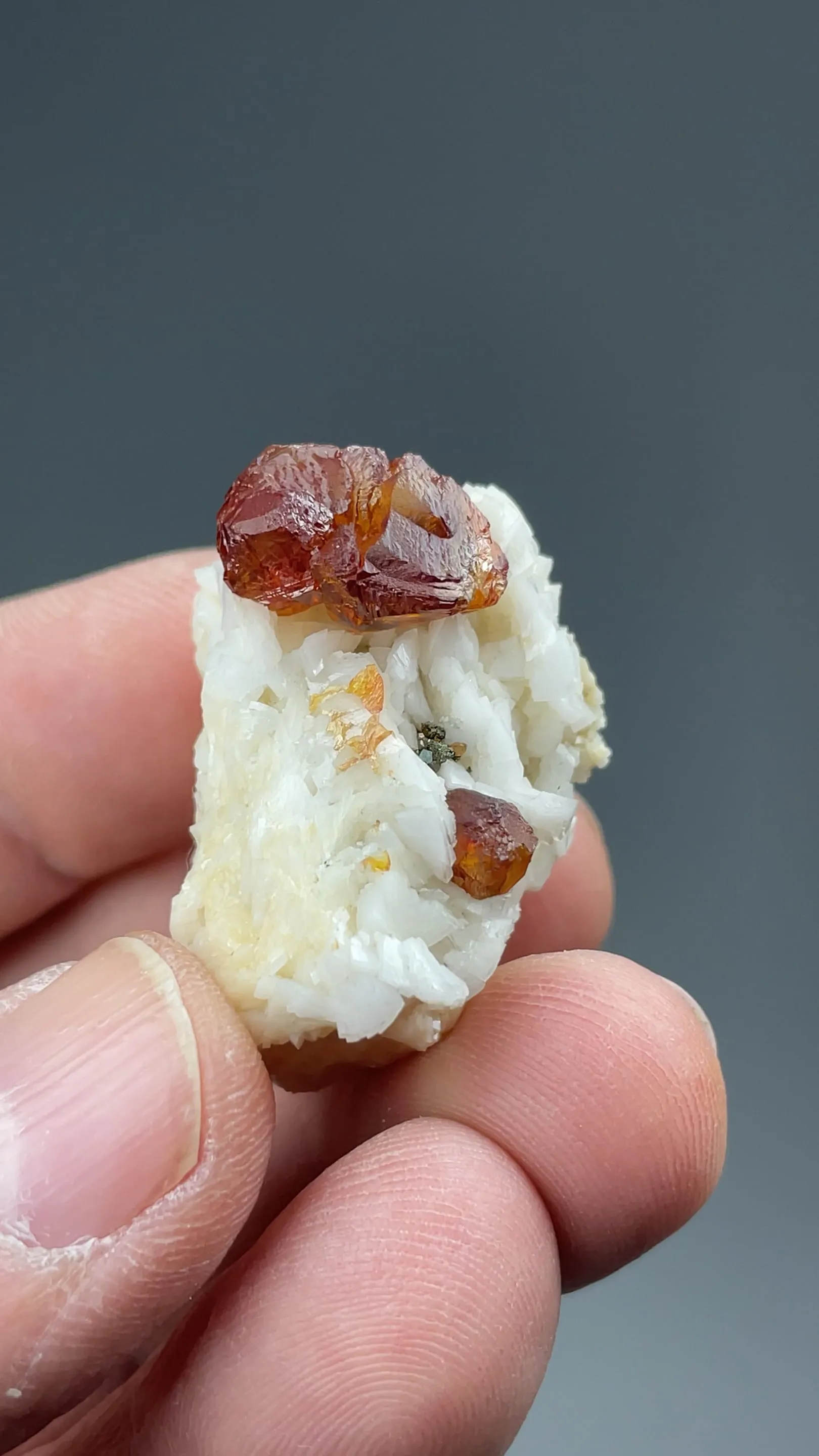 Sphalerite with Dolomite - image 2