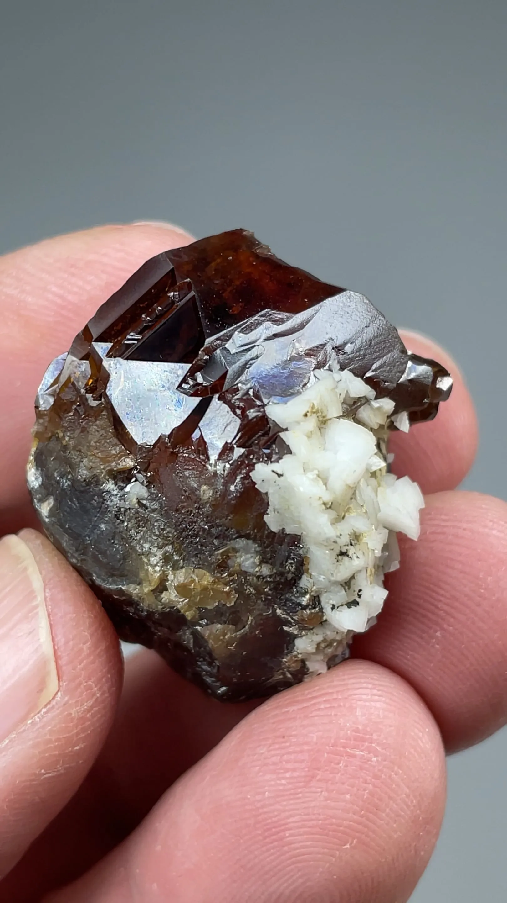 Sphalerite with Dolomite - image 2