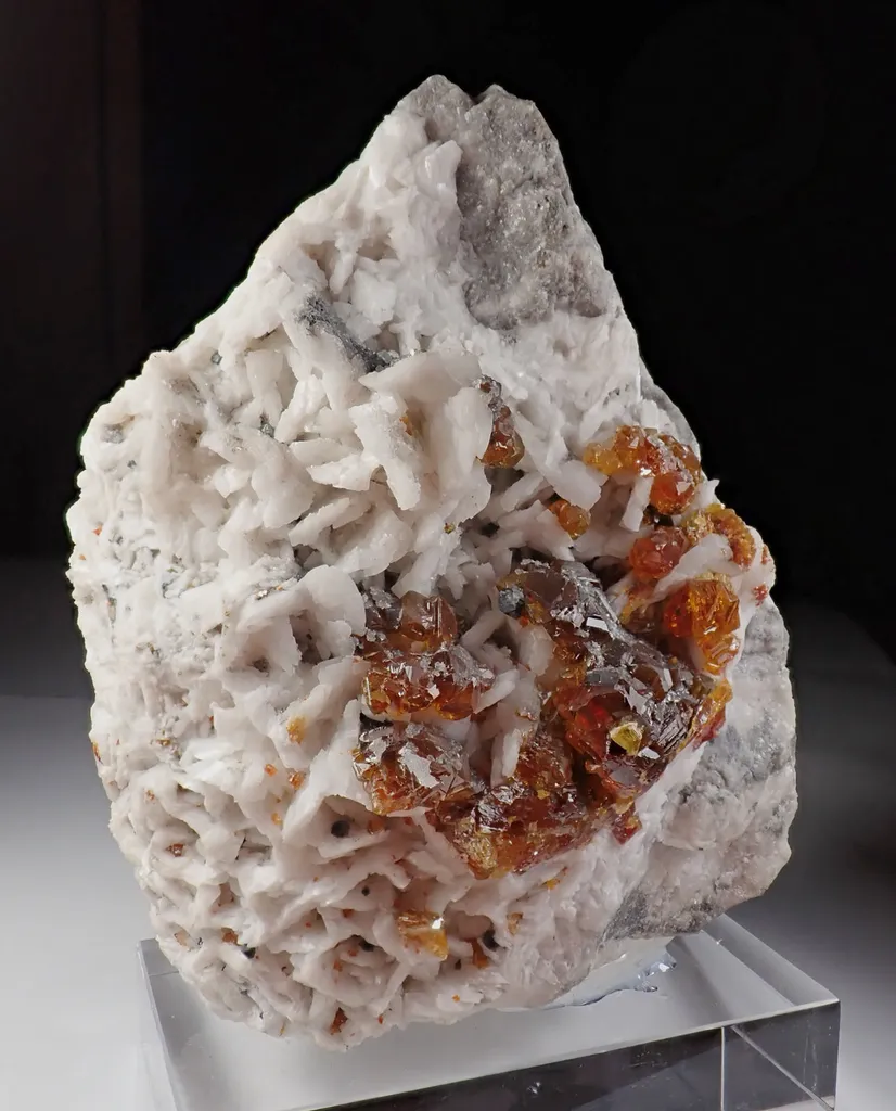 Sphalerite with Dolomite image